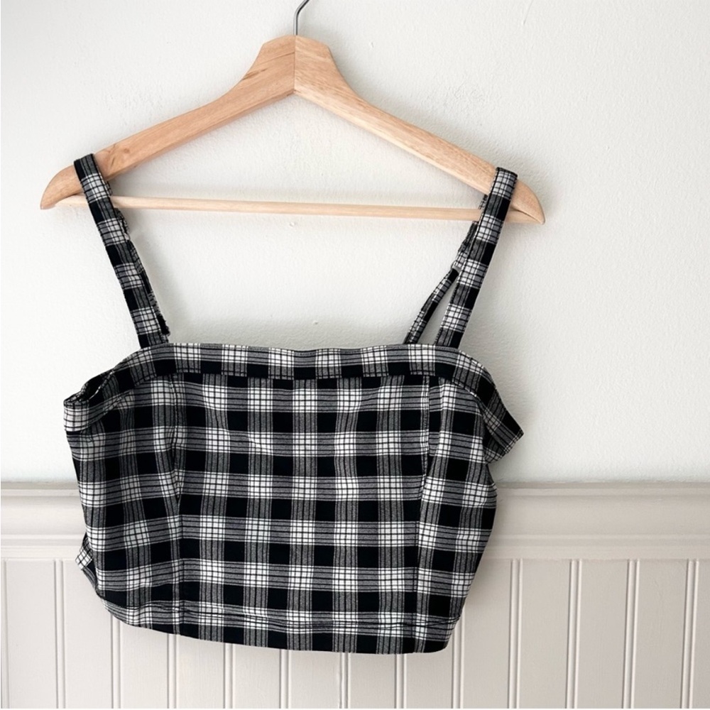 Hollister Large Black & White Gingham Cropped Tank Top Checkered